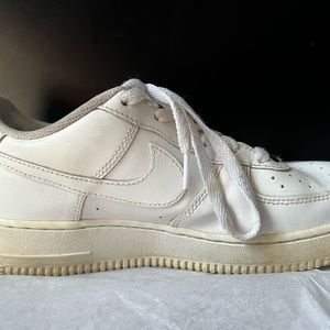 Air Force one size 8 in womens